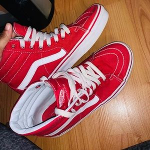 Vans Hi-Top. RED